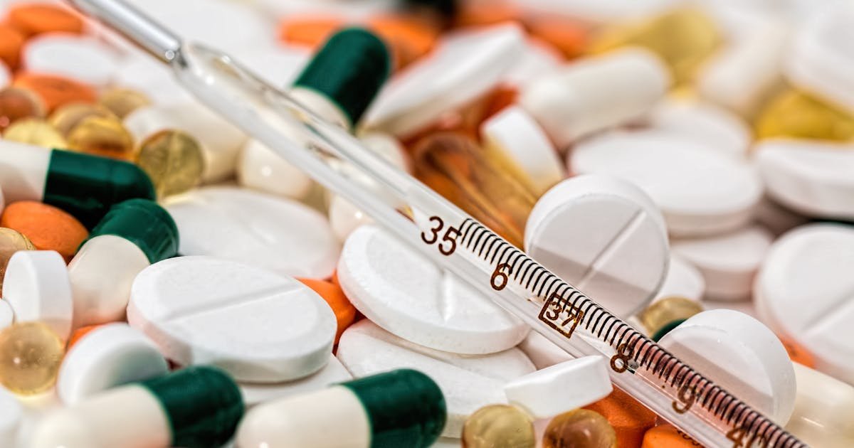 NSAIDs: Pain Relief Medications and Safe Use