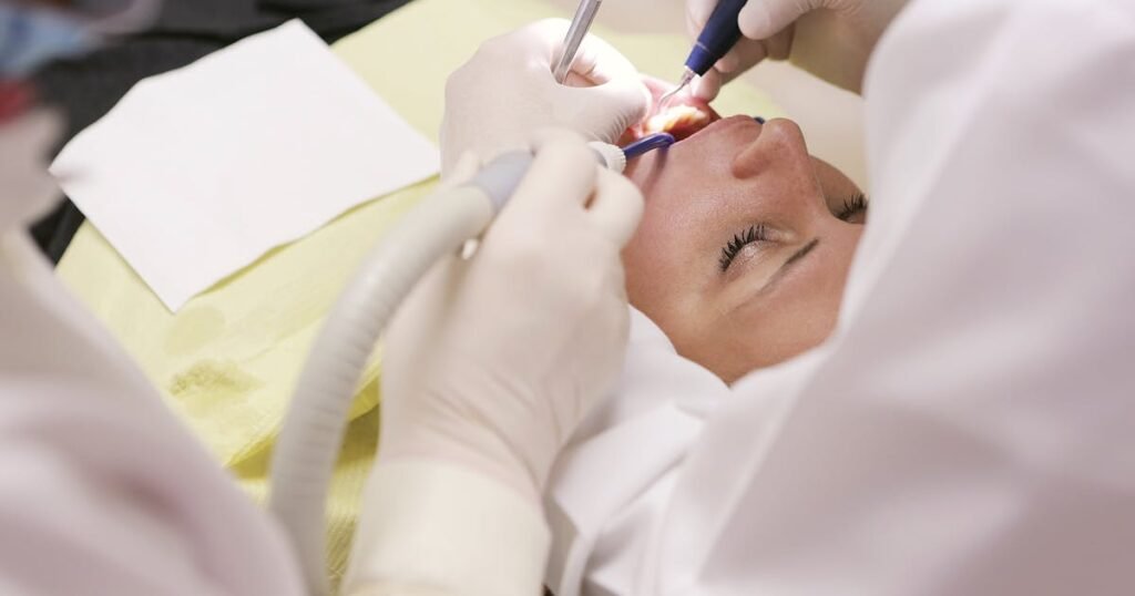Teeth Whitening: Safe Methods Compared by Dentists