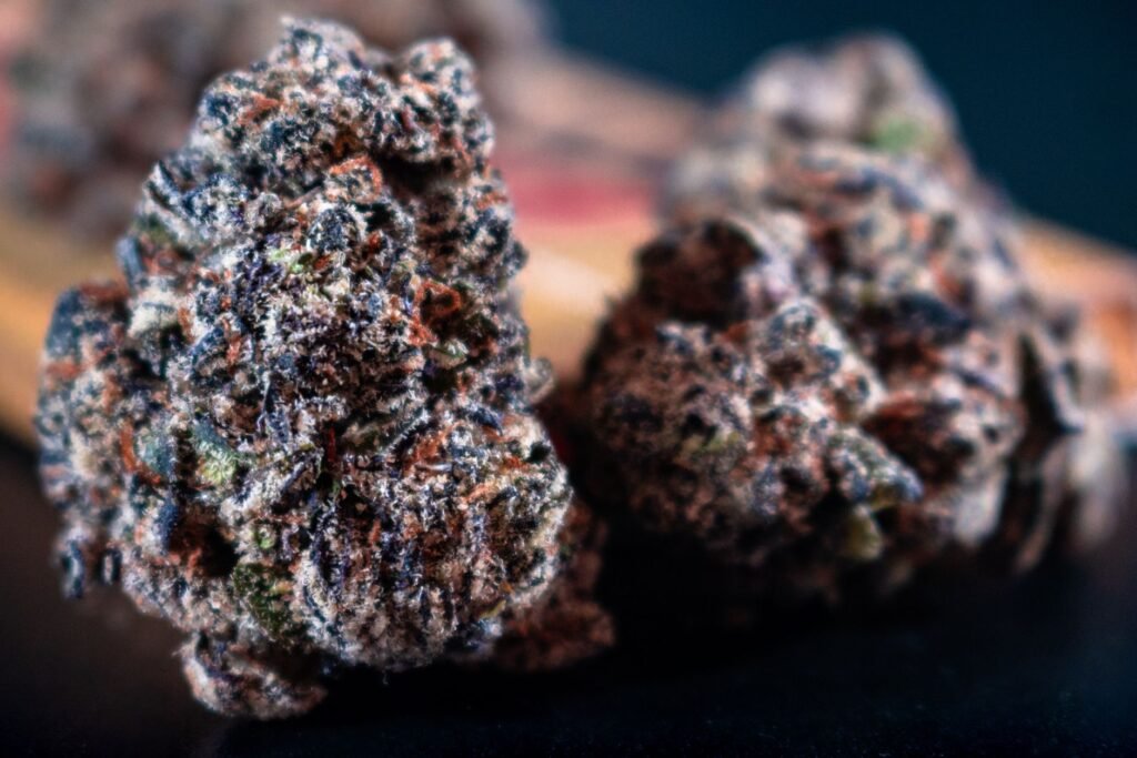 New Research: Scientists found a cannabis compound that relieves pain without the high