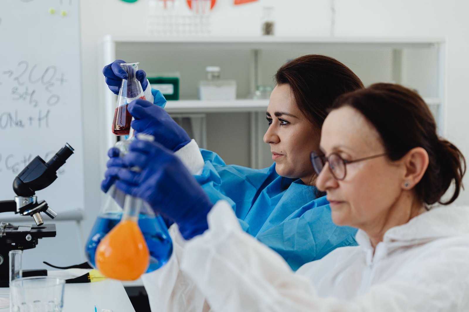 Study Reveals: Scientists found 45 chemicals in pregnant women and many were linked to birth risks